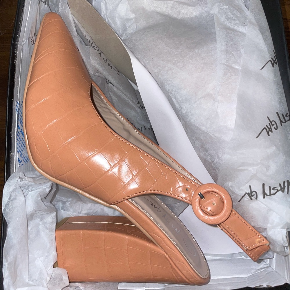 NEW Slingback Nude Heels